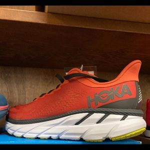 Hoka One One Men’s Clifton 7 Running Shoe. Red/black. Size 8.5. Like new